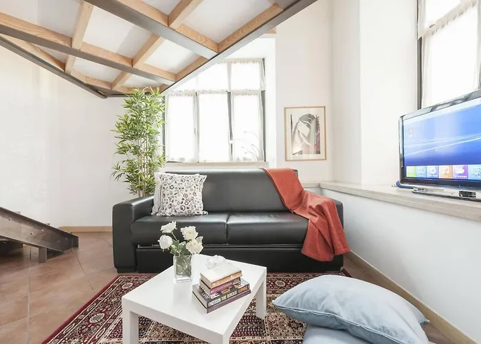 Captivating Loft In Prime Location Near Colosseum * Rome